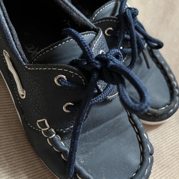 Coexist Boys Shoes Size 10 - Picture 1 of 3